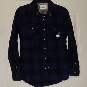Realtree Girl Flannel Shirt Womens Medium Navy Blue Black Plaid Snap Front Logo